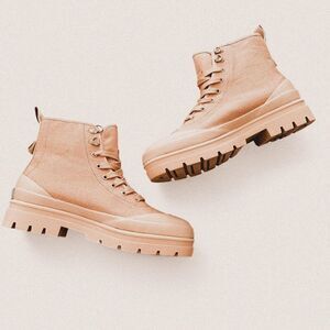 Everlane Canvas Utility Combat Platform Boots – Tan Lug Sole (6.5, NIB)